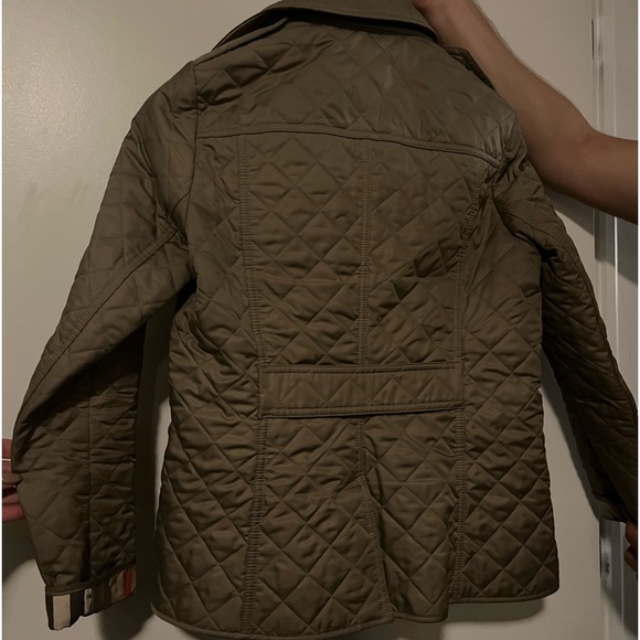 Women’s Burberry Quilted Coat -XS - Picture 3 of 7